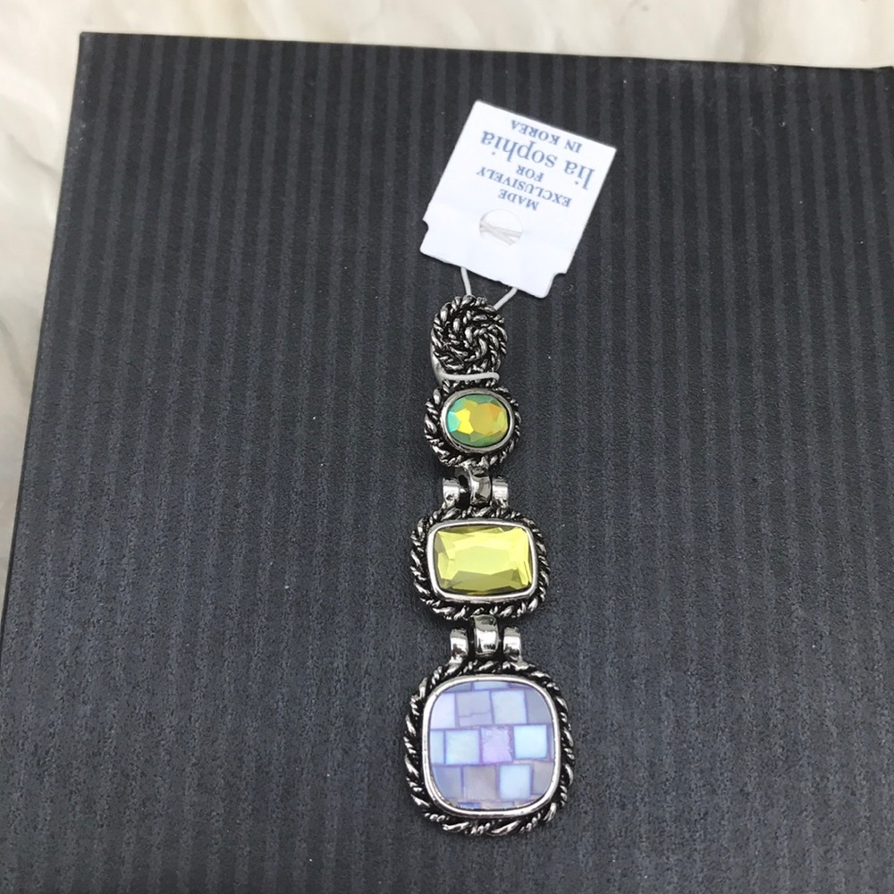 Lia Sophia amazing stone slide new with tags